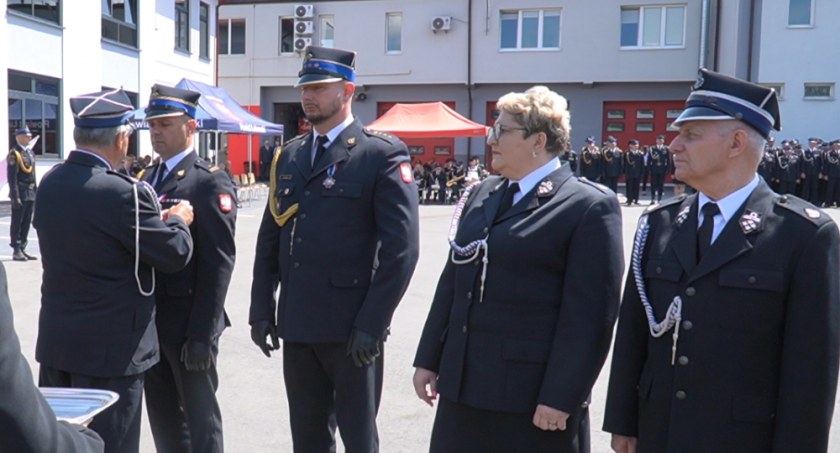 Strażacy z powiatu łukowskiego z odznaczeniami. Wręczono je podczas Obchodów Dnia Strażak (LISTA)