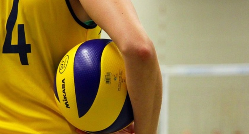 Poseł Sławomir Skwarek: W powiecie łukowskim powstaną dwie nowe hale sportowe przy szkołach! (NASZ NEWS)
