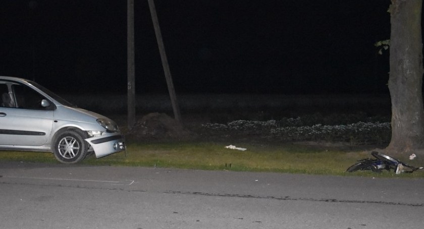 19-letni rowerzysta potrącony przez samochód. Młody człowiek trafił do szpitala! 