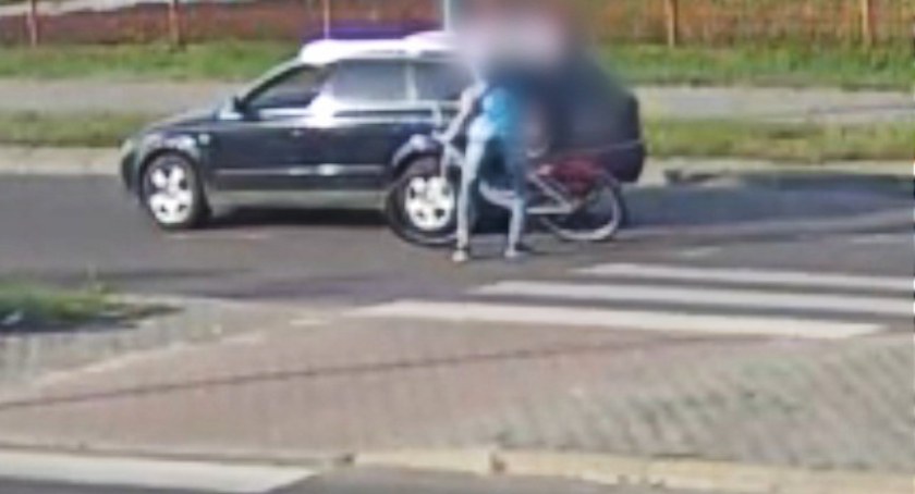 Kolizja w Łukowie. Pijany na rowerze wjechał pod prąd i uderzył w osobówkę. 