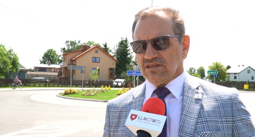 Chodnik na ul. Łapiguz w Łukowie. GDDKIA zapowiada też prace w Jedlance (WIDEO)