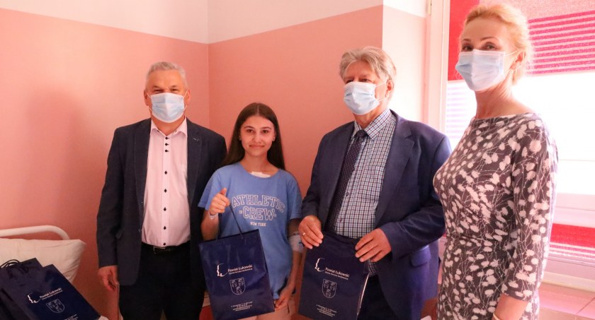 Dzień Dziecka w Szpitalu w Łukowie. Władze samorządowe pamiętały o małych pacjentach (ZDJECIA) 