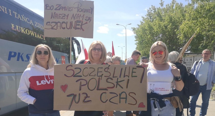 Łuków na Wielkim Marszu w Warszawie. Kto pojechał? (WIDEO)