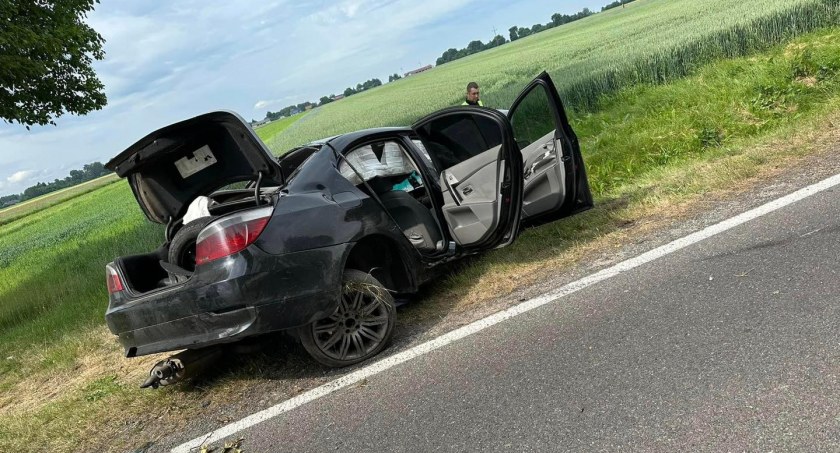 W Gołąbkach dachowało BMW. Paskudnie to wygląda!(ZDJĘCIA)