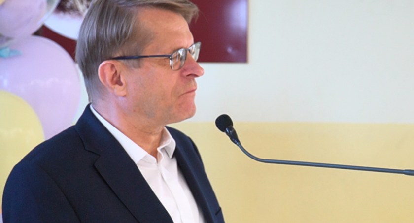 Zespół Placówek w Łukowie będzie miał nowe boisko? Starosta Dariusz Szustek rozwiewa wątpliwości (WIDEO)