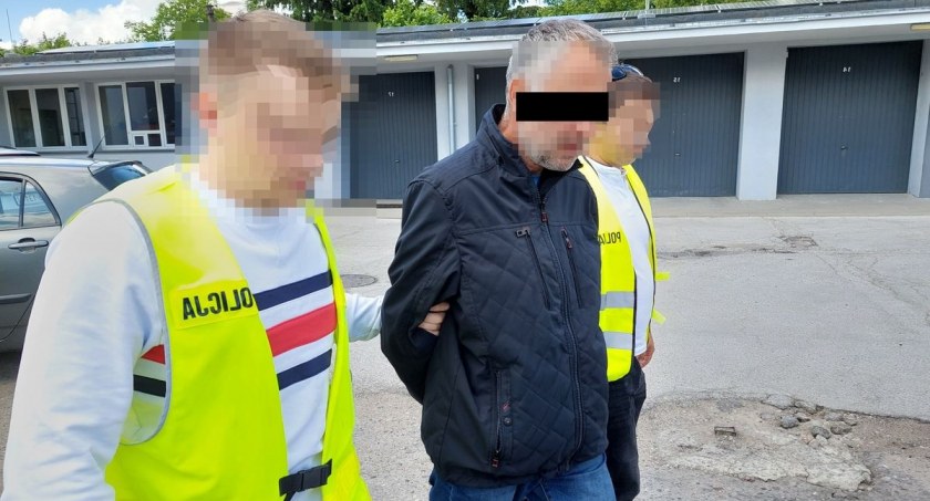 Bandyci napadli na bezdomnego. Zażądali pieniędzy i alkoholu 