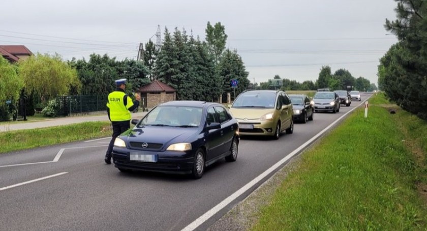 Piją i jadą. Policja w Łukowie skontrolowała trzeźwość kierowców! Jakie wyniki? 
