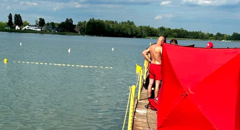 Tragedia nad wodą. Ciało dryfowało na tafli wody 