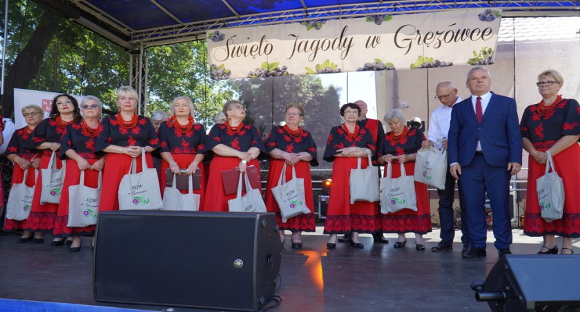 Kumpele z Gręzówki mają już 10 lat. Bawiły się z gośćmi na Święcie Jagody (WIDEO + ZDJĘCIA)