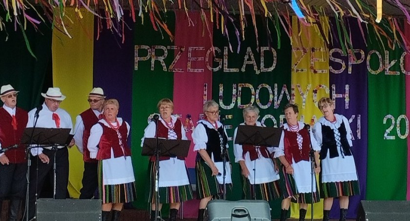 W Kobiałkach na ludową nutę. III  Przegląd Kapel i Zespołów Ludowych Śpiewam ja se śpiewam! (WIDEO + ZDJĘCIA)