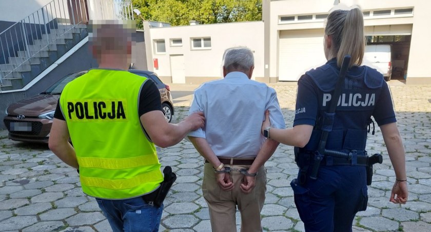 72-LATEK TYMCZASOWO ARESZTOWANY ZA ZNĘCANIE SIĘ NAD ŻONĄ
