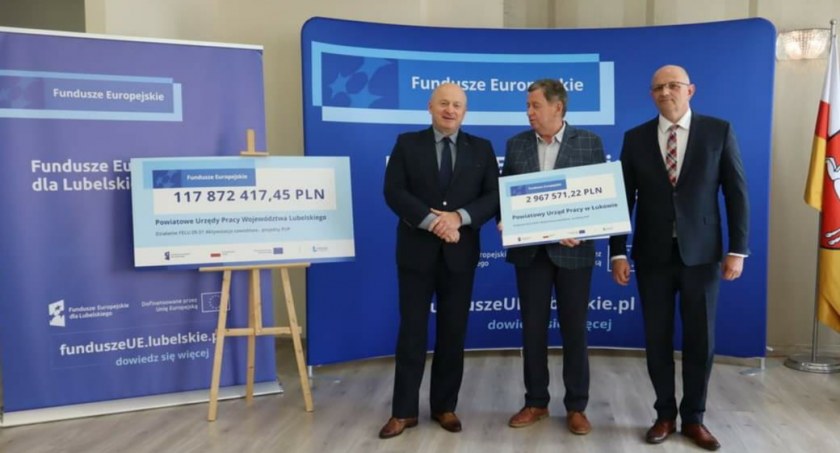 Więcej kasy na wsparcie rynku pracy w powiecie łukowskim. Staże i szkolenia! 