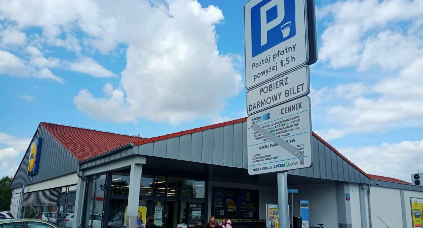 Czy płatny parking przy Lidlu w Łukowie to dobry pomysł (SONDA) 