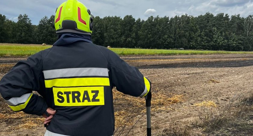 Deszczu wciąż za mało. Płoną  pola pod Łukowem (ZDJĘCIA) 