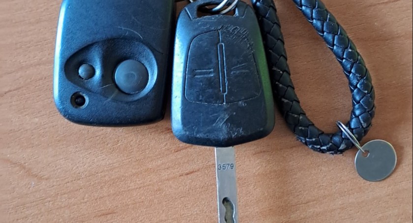 Czyj to kluczyk samochodowy? Policja w Łukowie szuka właściciela! 