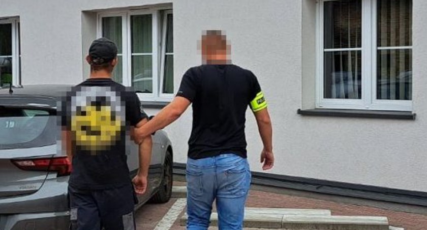 Wszedł do znajomych przez otwarte okno. Ukradł samochód, telefon i karty bankomatowe