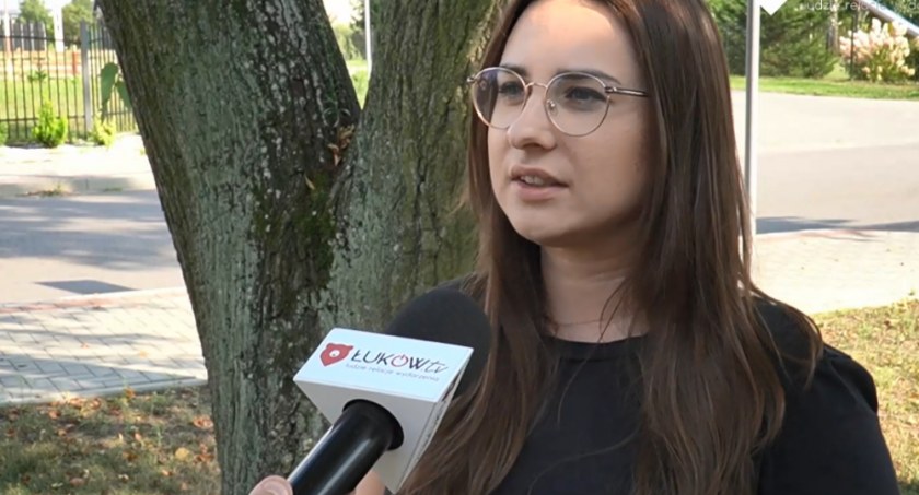 Pająki z Bibuły - tradycyjne rękodzieło ożywa w Gminie Łuków (WIDEO)