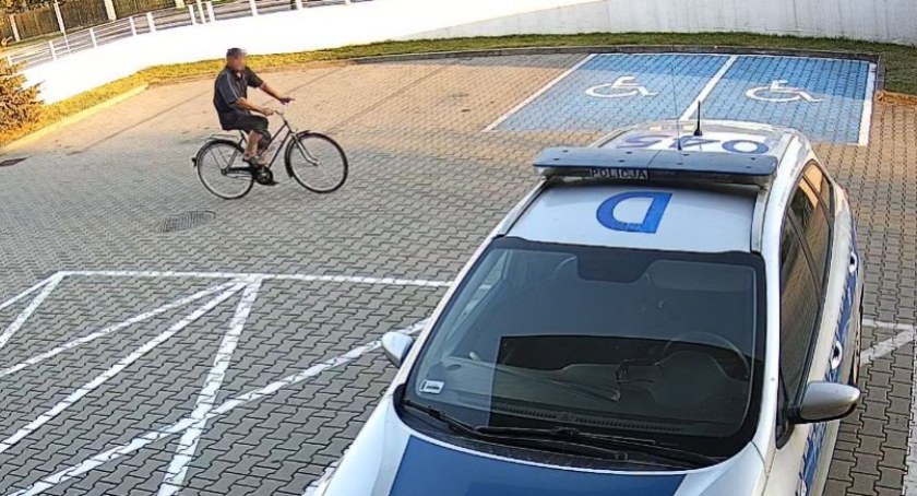 Przyjechał rowerem na komendę sprawdzić stan trzeźwości.  Zgadnij ile wydmuchał!