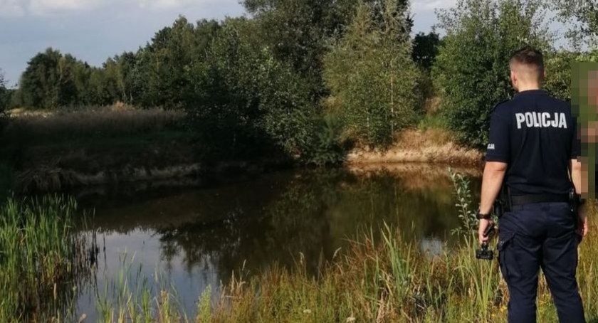 3 -LATEK WPADŁ DO PRZYDOMOWEJ SADZAWKI