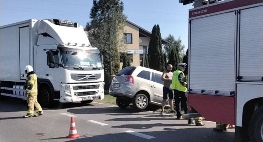 Zderzenie osobówki i ciężarówki na ul. Lubelskiej! (ZDJĘCIA) 