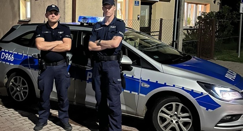 POLICJANCI ZE STOCZKA  ESKORTOWALI 8-LATKA DO SZPITALA (WIDEO) 