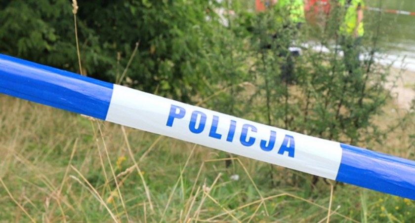 Tragedia nad stawem. Policja prowadzi dochodzenie w sprawie śmierci 70-latka