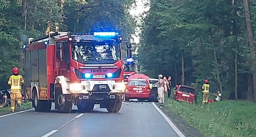 Wypadek na trasie Łuków  - Radzyń. Droga zablokowana (ZDJĘCIA) 