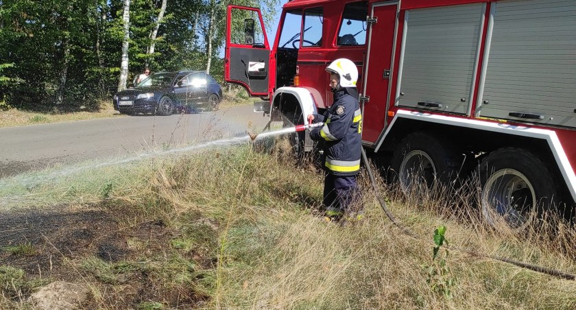 Akcja strażaków i policji w Kalinowym Dole! Pożar opanowany!
