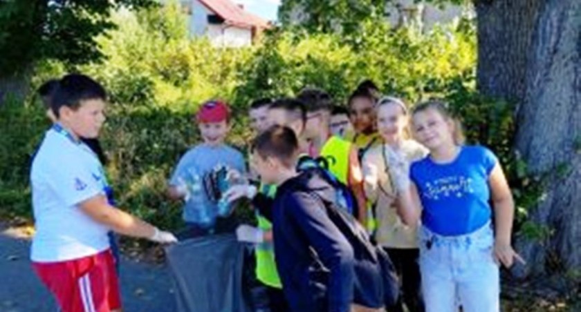Dzieciaki z Adamowa włączyły się w akcję sprzątania świata! 