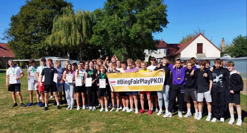 Zespół Szkół nr 3 im. Władysława Stanisława Reymonta w Łukowie po raz drugi stanął na starcie Biegu Fair Play PKOl 2023.