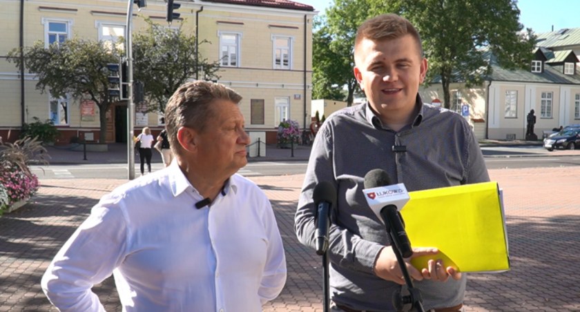 Mateusz Popławski: Niech każdy usłyszy o aferze wizowej PiS. Migrantów widać w Łukowie  