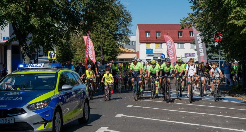 Ulicami Łukowa przejechał Bezpieczny Peleton (WIDEO) 