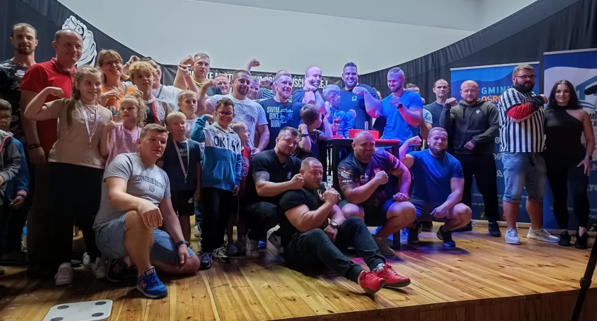 Sukces pierwszych otwartych Mistrzostw Polski Wschodniej w Armwrestlingu. Wielkie siłowanie w Trzebieszowie! 
