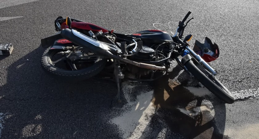 Śmierć na drodze. Motocyklista zginął po zderzeniu z ciężarówką