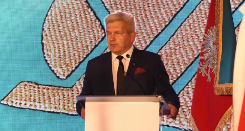 Poseł Głuchowski nie weźmie udziału w Debacie Parlamentarnej burmistrza Płudowskiego. Wydał oświadczenie! 
