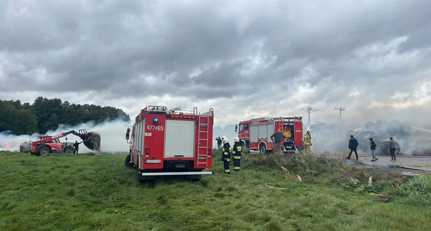 Ogromny pożar w Trzebieszowie. Strażacy rzucili wszystkie siły ! 