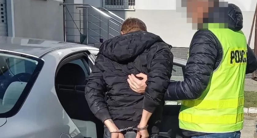 Bandyta strzelał z broni pneumatycznej pod lokalem