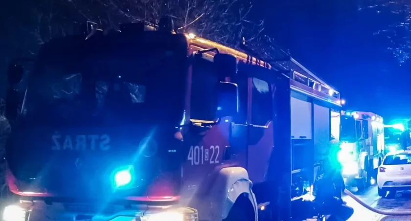 Wypadek w Gołaszynie. Dwie osoby są poszkodowane! 