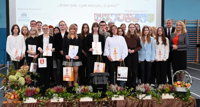 Oliwia Wiącek zwyciężczynią na X Regionalnej Olimpiadzie Wiedzy o Zdrowiu Psychicznym