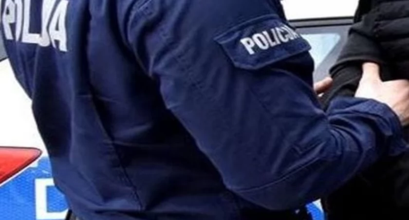 Oszołomiony alkoholem mężczyzna wywoływał awantury żonie i córce! Dziecko miało siniaki!