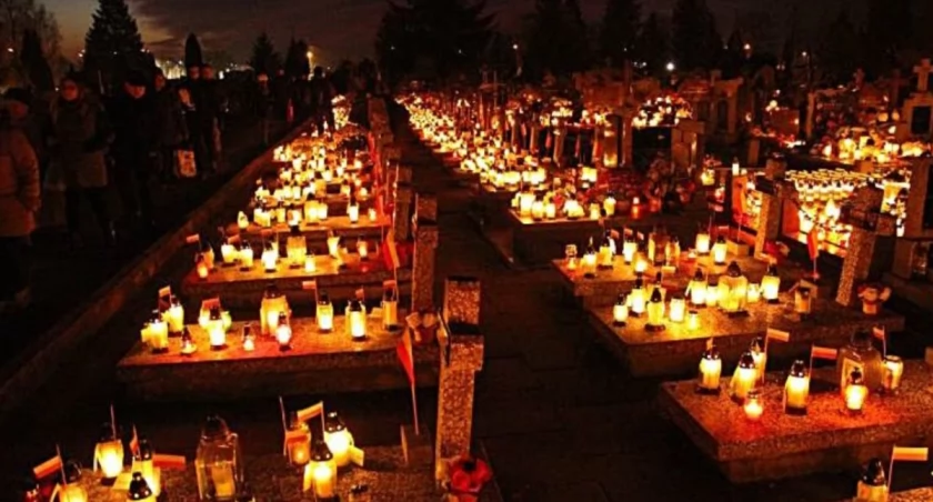 Modlitwa i refleksja - Uroczystość Wszystkich Świętych i Dzień Zaduszny w Łukowie
