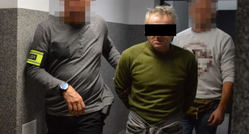 56-LATEK USŁYSZAŁ ZARZUT ZABÓJSTWA SYNA SWOJEJ PARTNERKI! 