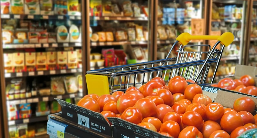 Nagłe zatrzymanie serca w supermarkecie: Śmierć na zakupach pod Łukowem! 