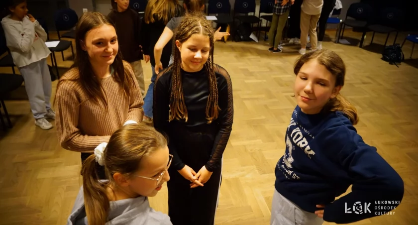 Warsztaty teatralne pod okiem Wojciecha Dobrowolskiego - emisja głosu, improwizacja, praca z tekstem. VII Łukowska Moc Kultury 2023