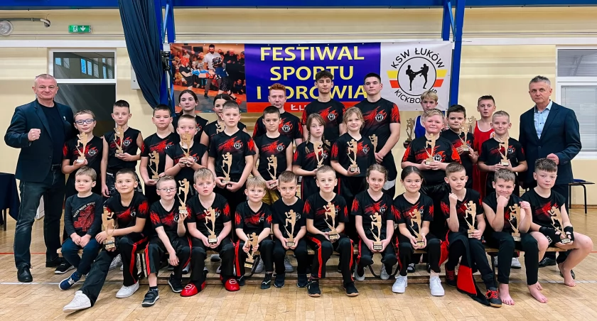 Festiwal Sportu i Zdrowia Łuków - XVII Turniej Pierwszego Kroku Kickboxing. Wzięło w nim udział blisko 200 uczestników