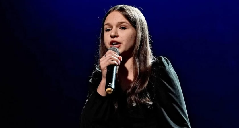 Oliwia Gręzak - młoda utalentowana wokalistka z Gminy Wojcieszków wygrywa konkurs Zaśpiewane Jesienią 2023