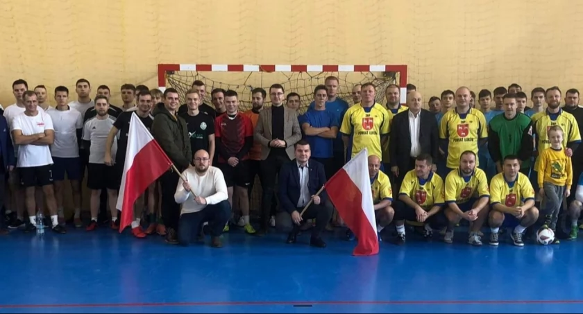 Charytatywny Turniej -Gramy dla Rodaków - VII edycja. Zapisy trwają! Stowarzyszenie Przyjazny Łuków, radny Bartłomiej Bryk, samorząd Powiatu Łukowskiego zapraszają! 