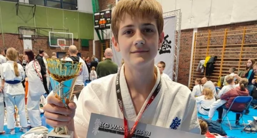 Młody Samuel Dul z Iki Gai Klub Karate Stanin zdobywa trzecie miejsce na IKO Warsaw Open