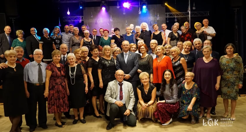 ŁUKÓW. Seniorzy bawili się na Balu Andrzejkowym. Zobacz zdjęcia!