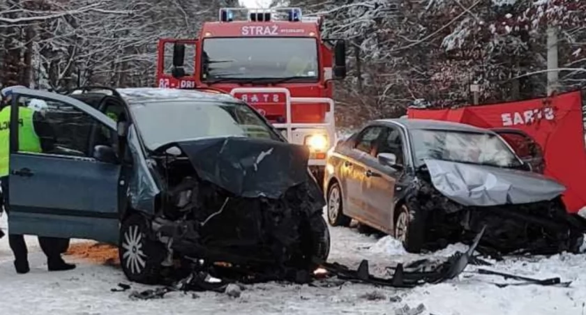 Zima na drogach Lubelszczyzny. W wypadku zginęła 62-latka.